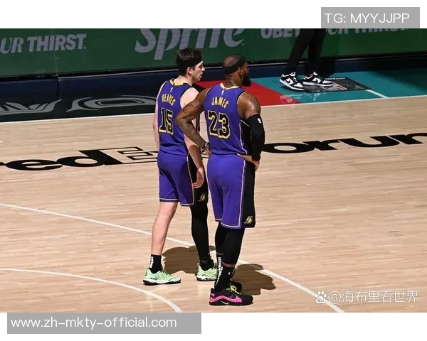 今日湖人对阵热火精彩比赛录像回顾与分析全场亮点不容错过 今日湖人对阵热火精彩比赛录像回顾与分析全场亮点不容错过